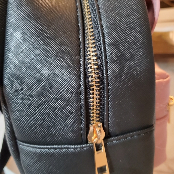 Minnie Mouse Pink Quilted Front Pocket Mini Backpack with Ears - Picture 10 of 16